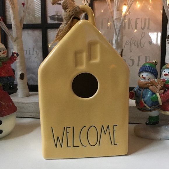 RAE DUNN ‘WELCOME’ Elongated Yellow Birdhouse - Picture 1 of 3